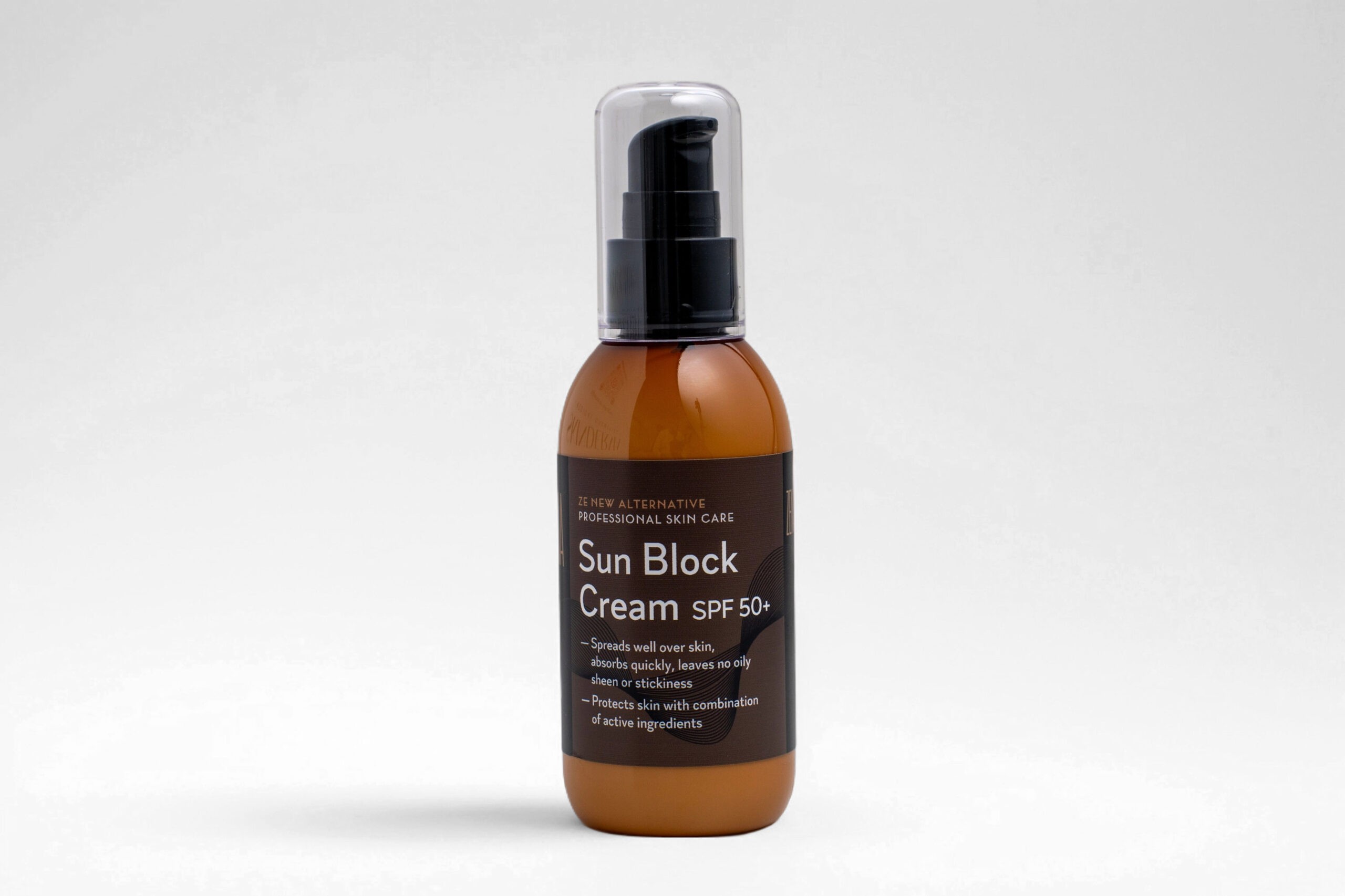 کرم ضد افتاب زینا